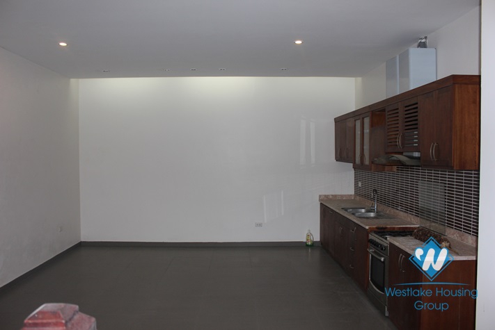 Lake view house for rent in Dang Thai Mai st, Tay ho, Ha Noi