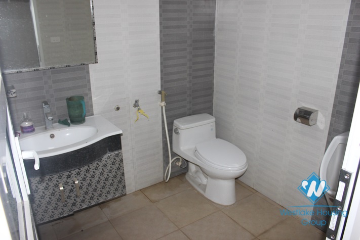 Lake view house for rent in Dang Thai Mai st, Tay ho, Ha Noi