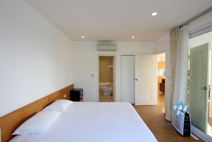 Lake view apartment for rent in Dang Thai Mai, Tay Ho, Ha Noi