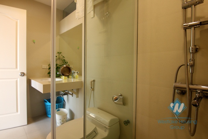 Lake view apartment for rent in Dang Thai Mai, Tay Ho, Ha Noi