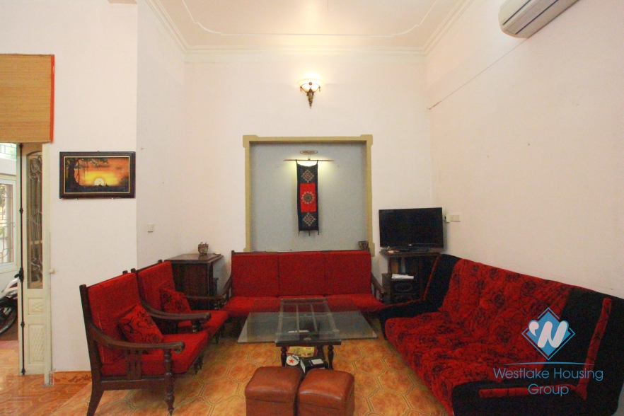 Cheap house for rent in Au Co, Tay Ho, Ha Noi