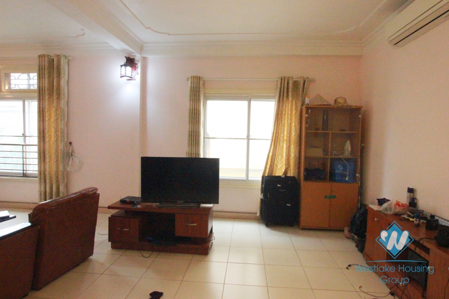 Cheap house for rent in Au Co, Tay Ho, Ha Noi