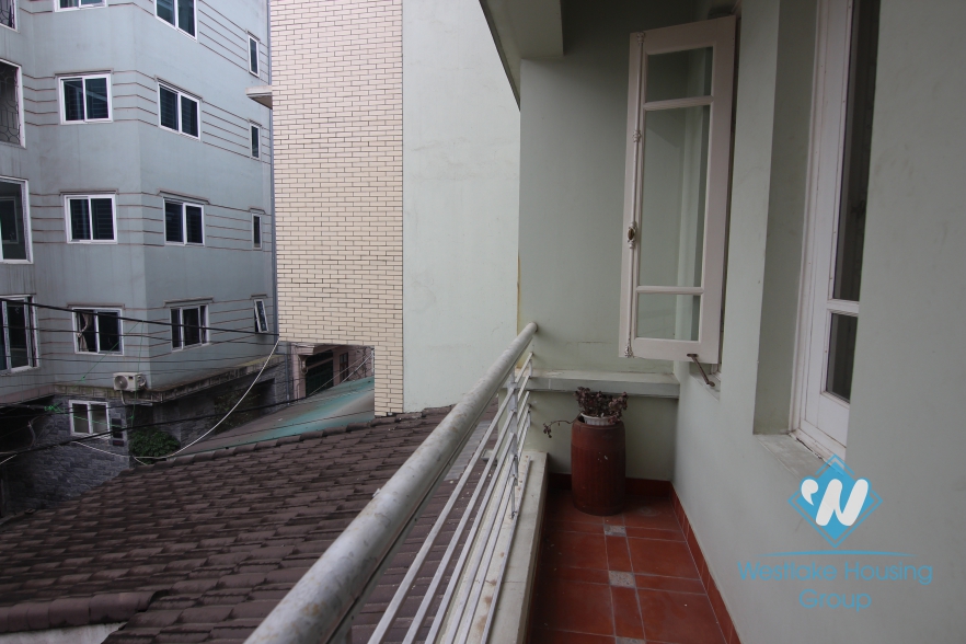 Unfurnished house for rent in Tay Ho district, Ha Noi