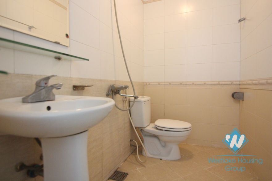 Unfurnished house for rent in Tay Ho district, Ha Noi