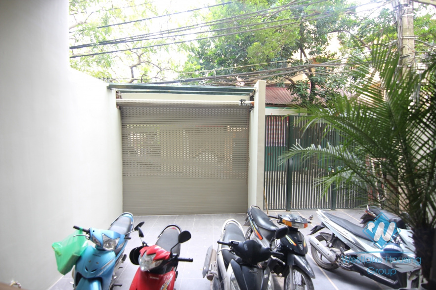 Office for lease on To Ngoc Van street, Tay Ho district