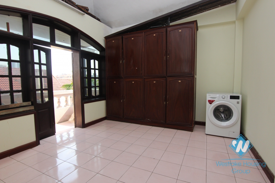 4 bedrooms house for rent in Tay Ho district, Hanoi