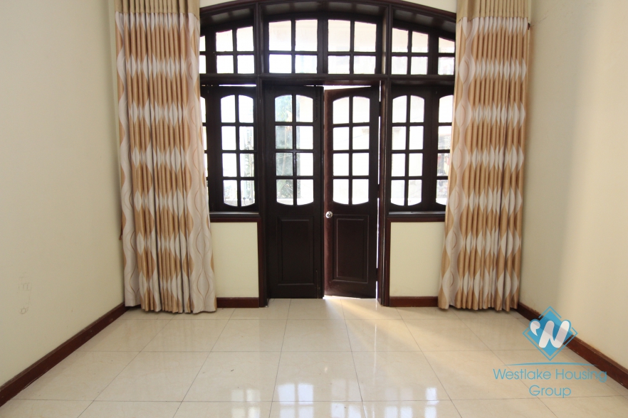 4 bedrooms house for rent in Tay Ho district, Hanoi