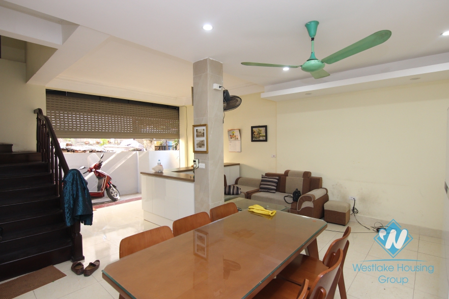 4 bedrooms house for rent in Tay Ho district, Hanoi
