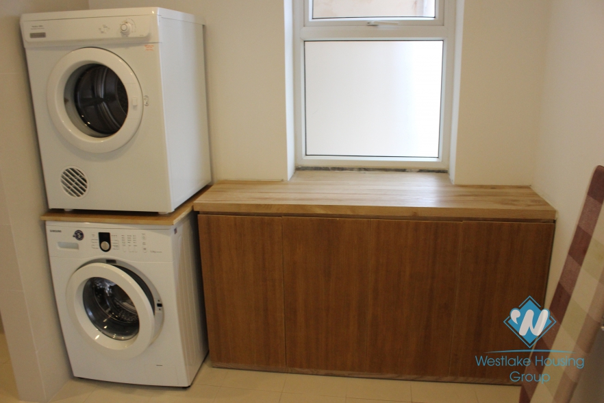 Modern apartment for rent in Au Co Street