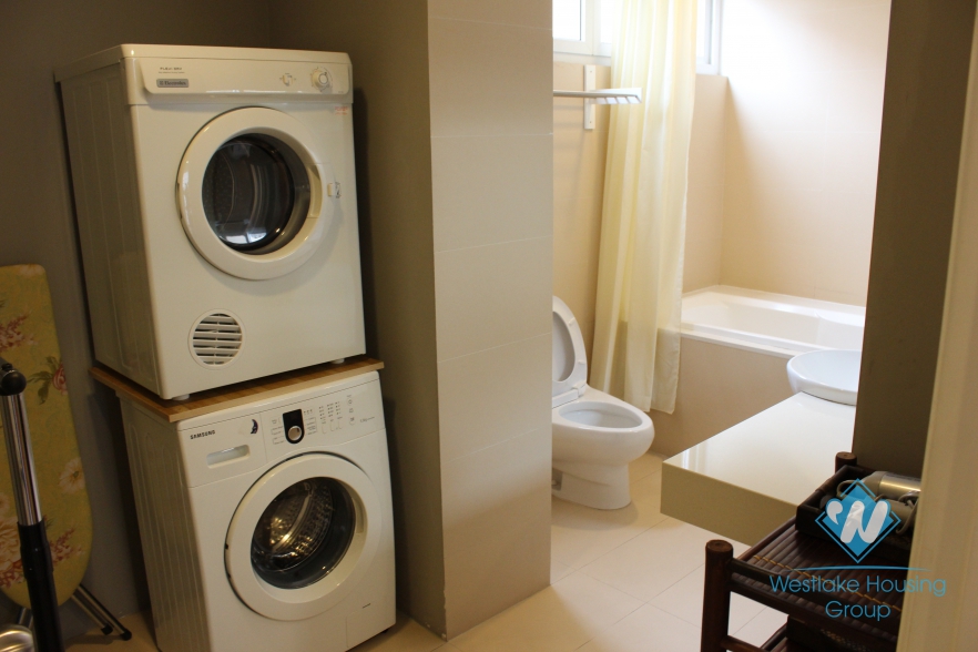 Lovely bedroom apartment for rent in Au Co alley, Tay Ho