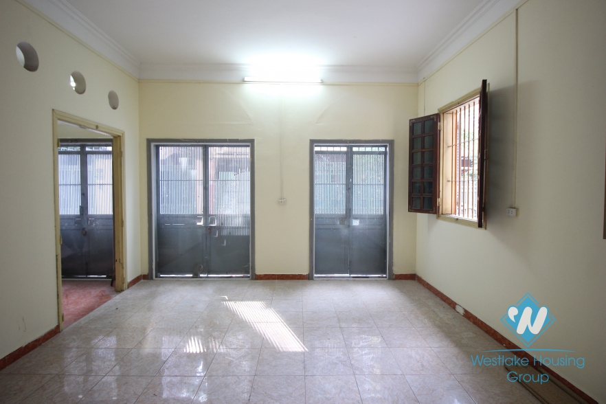3 floors office for rent in Tay Ho, Hanoi