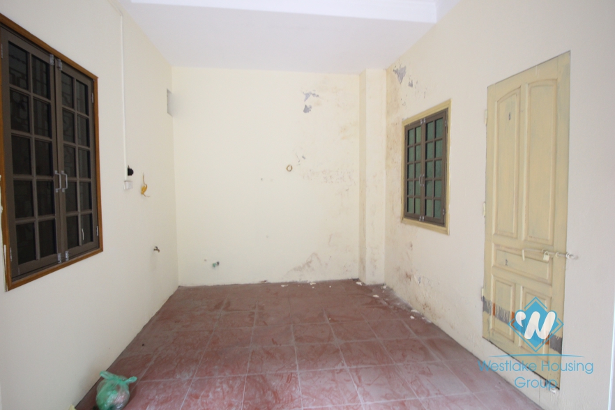 3 floors office for rent in Tay Ho, Hanoi