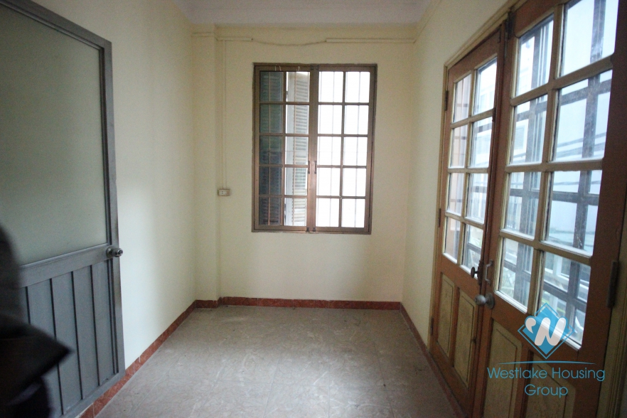 3 floors office for rent in Tay Ho, Hanoi