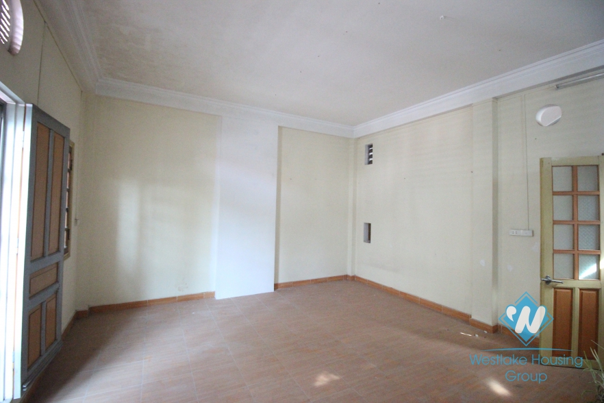 3 floors office for rent in Tay Ho, Hanoi