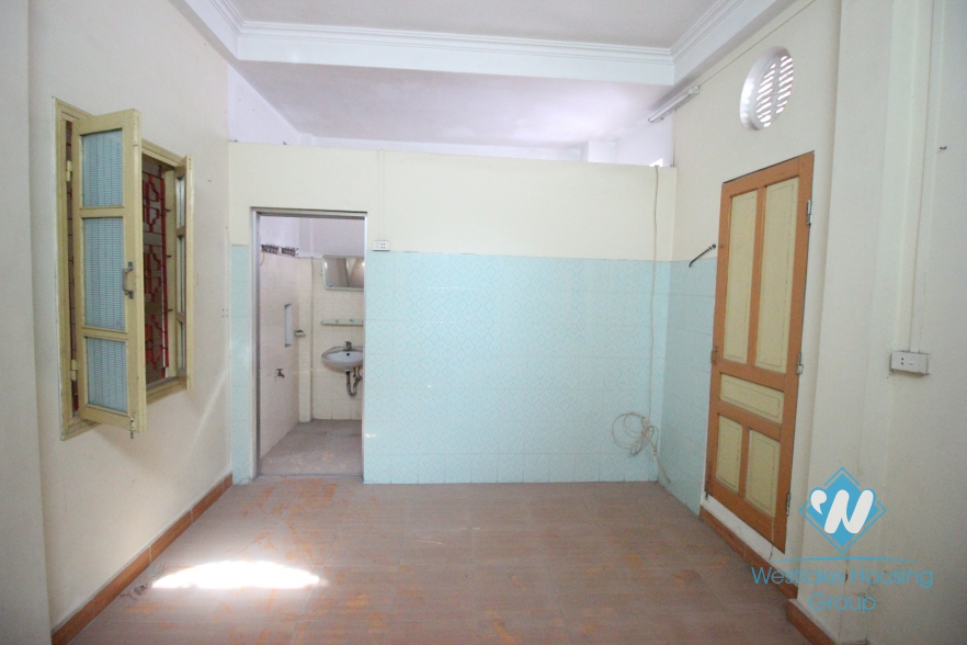 3 floors office for rent in Tay Ho, Hanoi