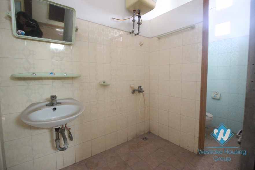 3 floors office for rent in Tay Ho, Hanoi