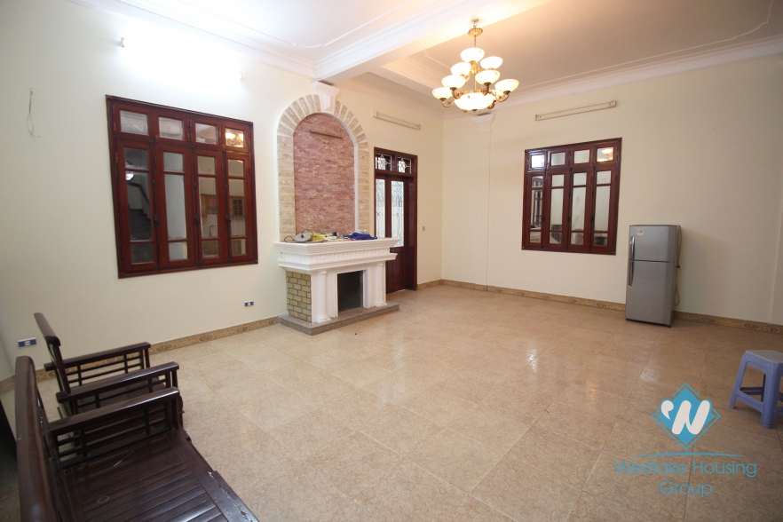 Big house for rent in Au Co street, Tay Ho, Ha Noi