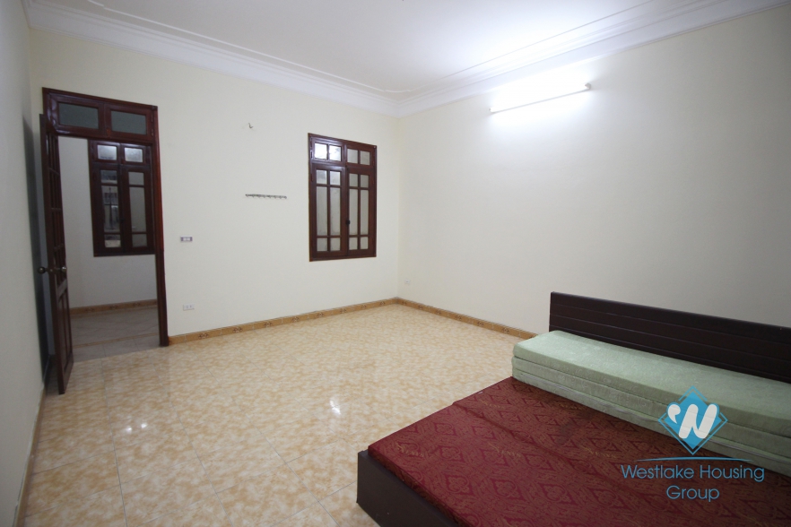 Big house for rent in Au Co street, Tay Ho, Ha Noi
