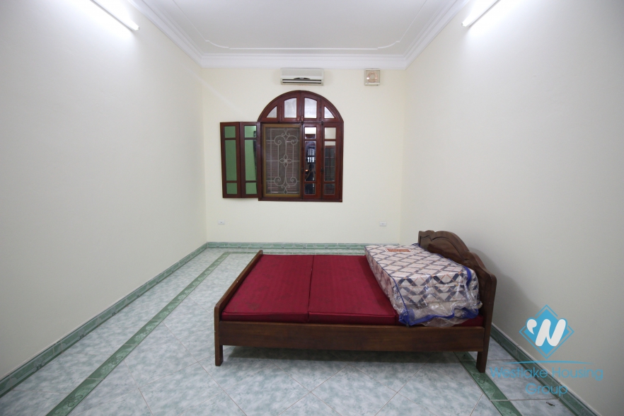 Big house for rent in Au Co street, Tay Ho, Ha Noi