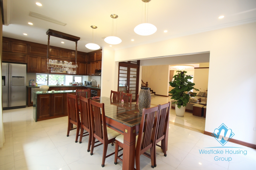 Beautiful house with 4 bedrooms for rent in Quang an ward, Tay Ho district