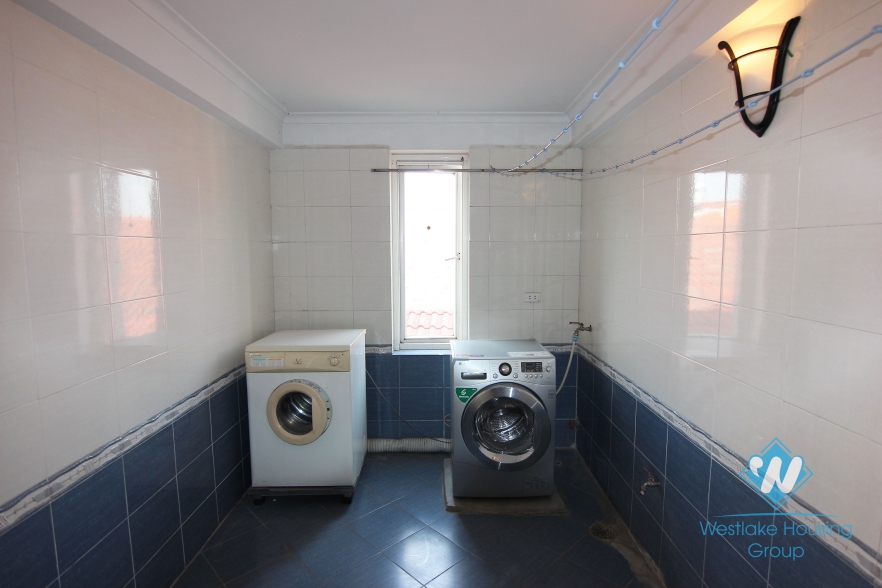 A lovely house with garden, high ceiling and lots of light available for rent in Tay Ho