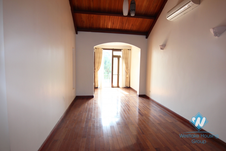 A lovely house with garden, high ceiling and lots of light available for rent in Tay Ho