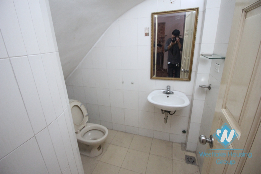 Charming house for rent in Au Co Street, Tay Ho, Hanoi, Quiet location