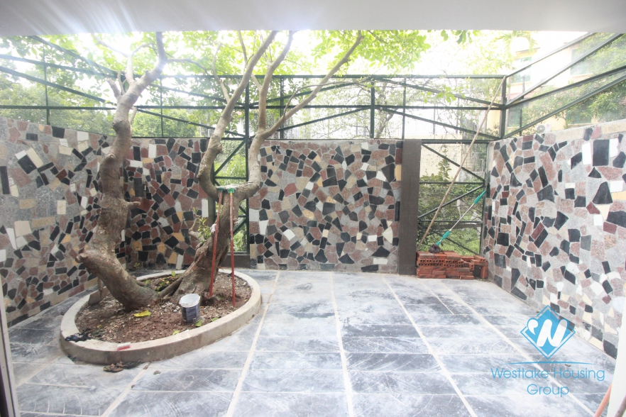 Office for lease on To Ngoc Van street, Tay Ho district