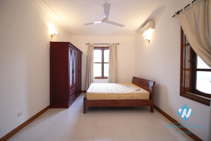 Very bright house with 4 bedrooms for lease in Tay Ho area