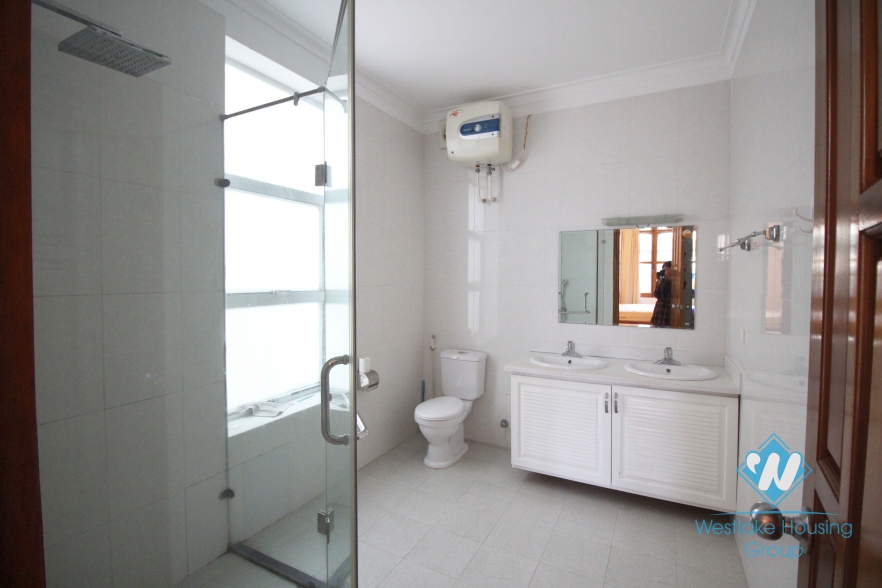 Very bright house with 4 bedrooms for lease in Tay Ho area