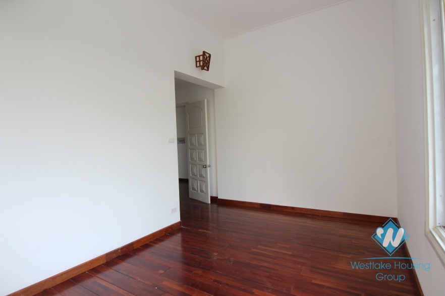 Big house with nice garden for rent in Tay Ho, Ha Noi
