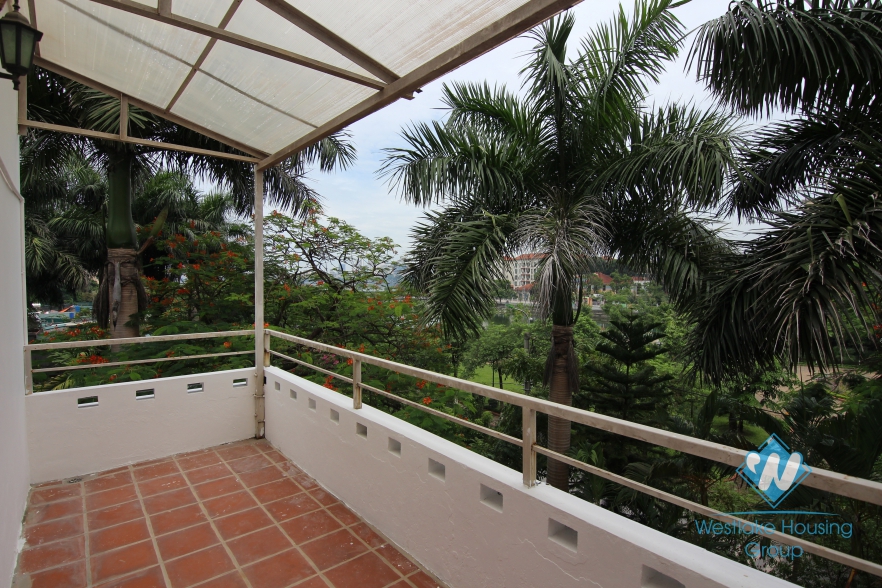 Big house with nice garden for rent in Tay Ho, Ha Noi