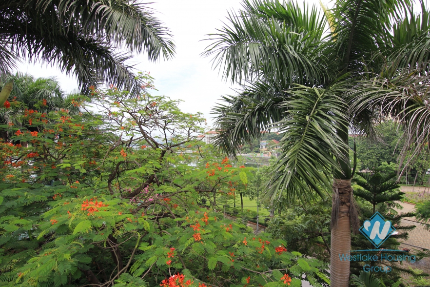 Big house with nice garden for rent in Tay Ho, Ha Noi