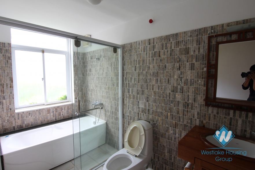 Big house with nice garden for rent in Tay Ho, Ha Noi