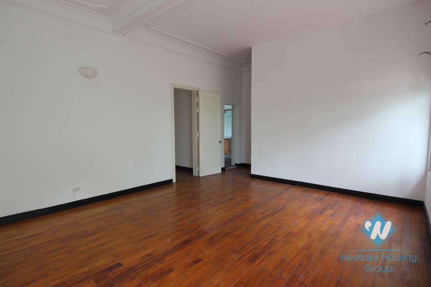 Big house with nice garden for rent in Tay Ho, Ha Noi