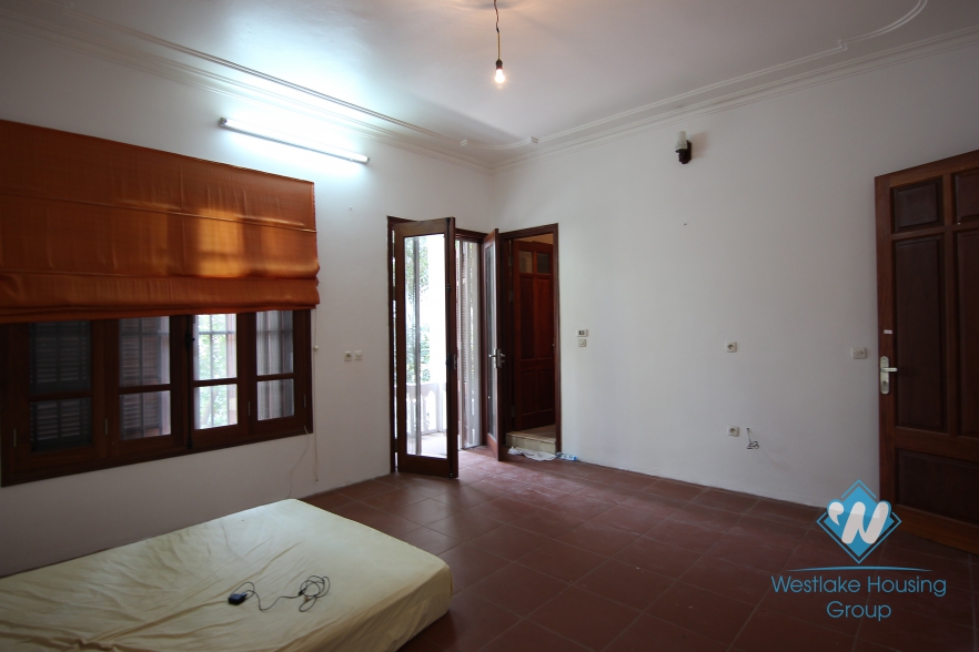 Large garden house available for rent on Au Co street, Tay Ho, Hanoi- unfurnsihed.