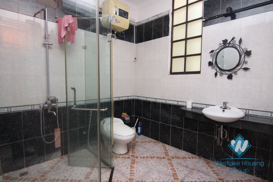 House with lake view balcony and patio for rent in Tay Ho