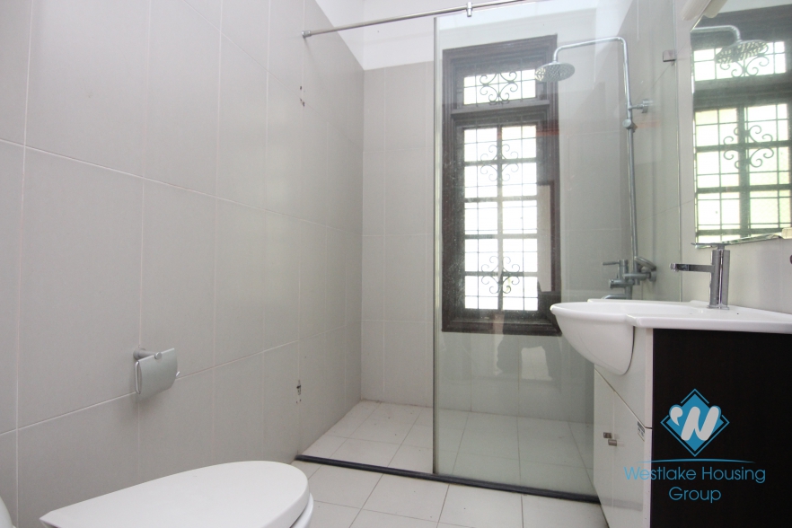 House with lake view balcony and patio for rent in Tay Ho