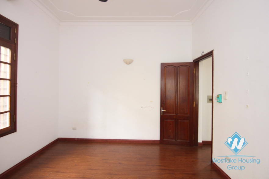 House with lake view balcony and patio for rent in Tay Ho