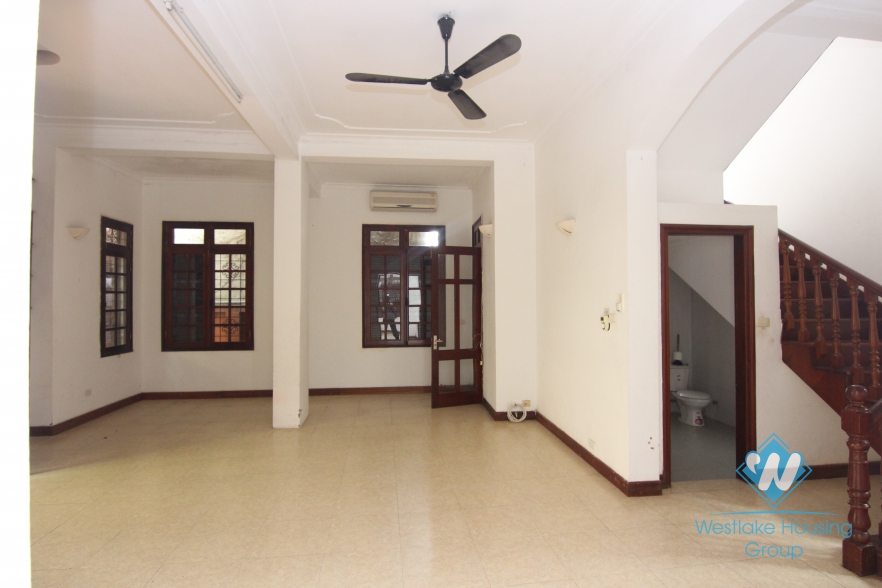 House with lake view balcony and patio for rent in Tay Ho