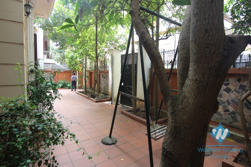 House with lake view balcony and patio for rent in Tay Ho