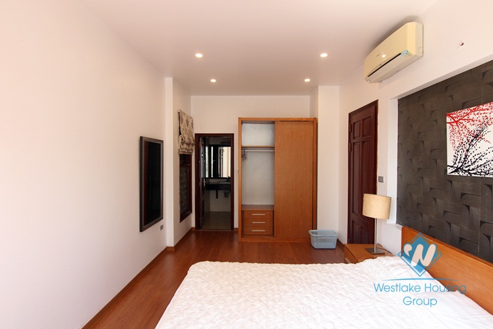 Lake view apartment rental in Dang Thai Mai, Tay Ho