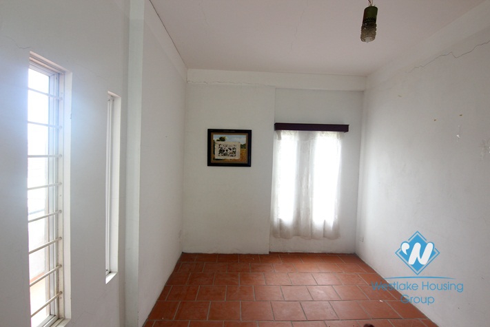 A cheap 3 bedrooms house for rent in Au co, Tay ho
