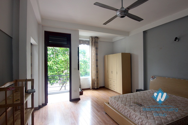 A cheap 3 bedrooms house for rent in Au co, Tay ho