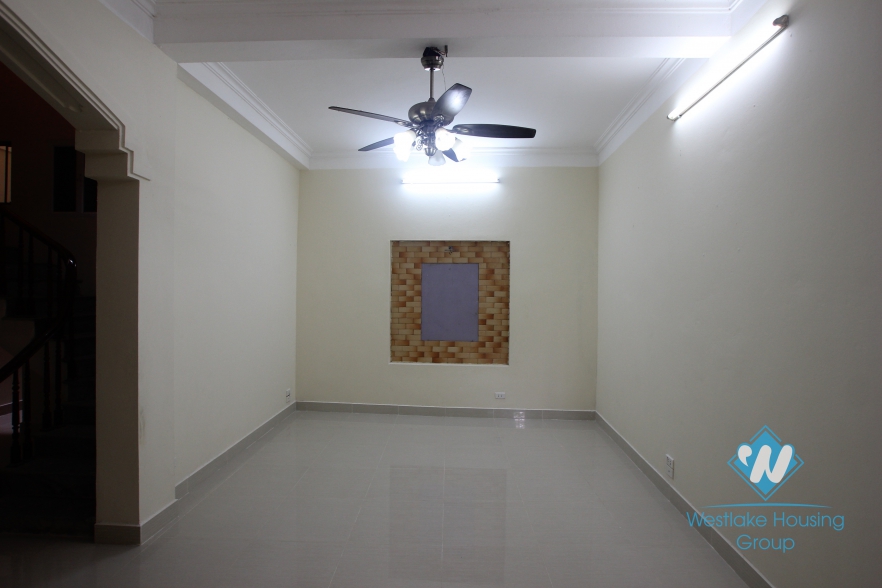  3 bedroom house for rent on Dang Thai Mai Street, Tay Ho, Ha Noi - unfurnished
