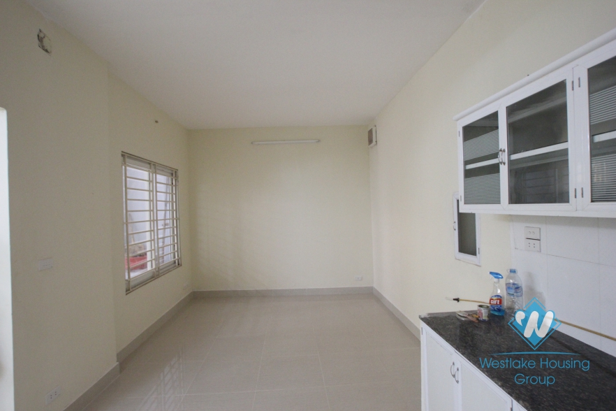  3 bedroom house for rent on Dang Thai Mai Street, Tay Ho, Ha Noi - unfurnished