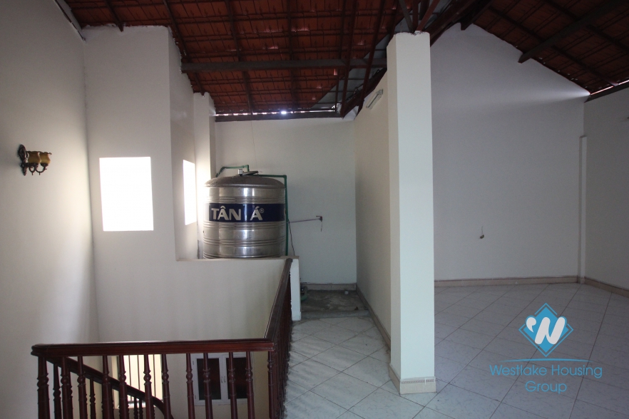  3 bedroom house for rent on Dang Thai Mai Street, Tay Ho, Ha Noi - unfurnished