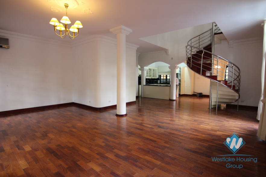 Quiet and bright house with lots of space for rent in Tay Ho