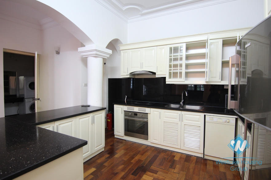 Quiet and bright house with lots of space for rent in Tay Ho