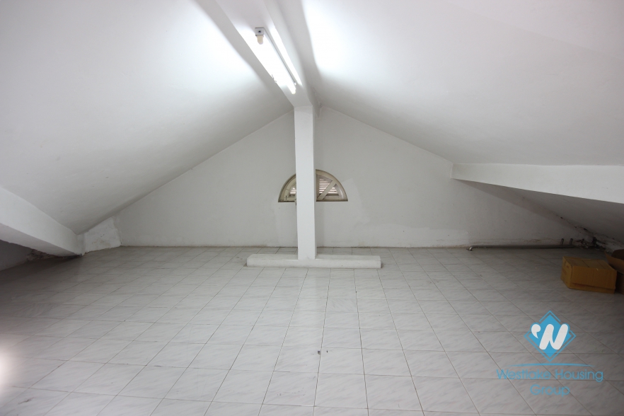 Quiet and bright house with lots of space for rent in Tay Ho